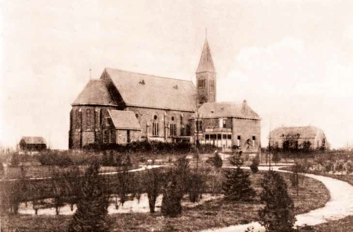 R.K. Gerardus Majellakerk in Overdinkel, kort na de bouw in 1911