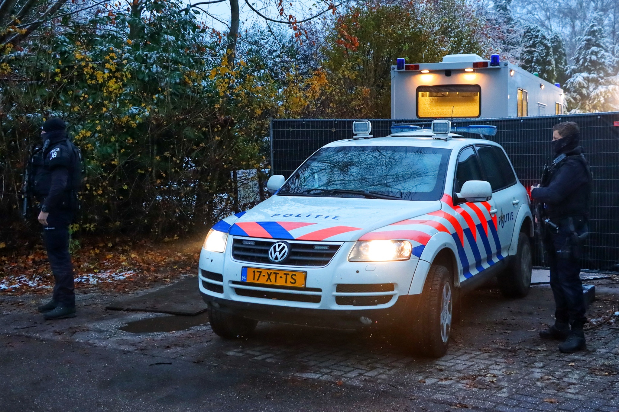 Burgemeester Kroon sluit drugslab aan Goormatenweg Overdinkel