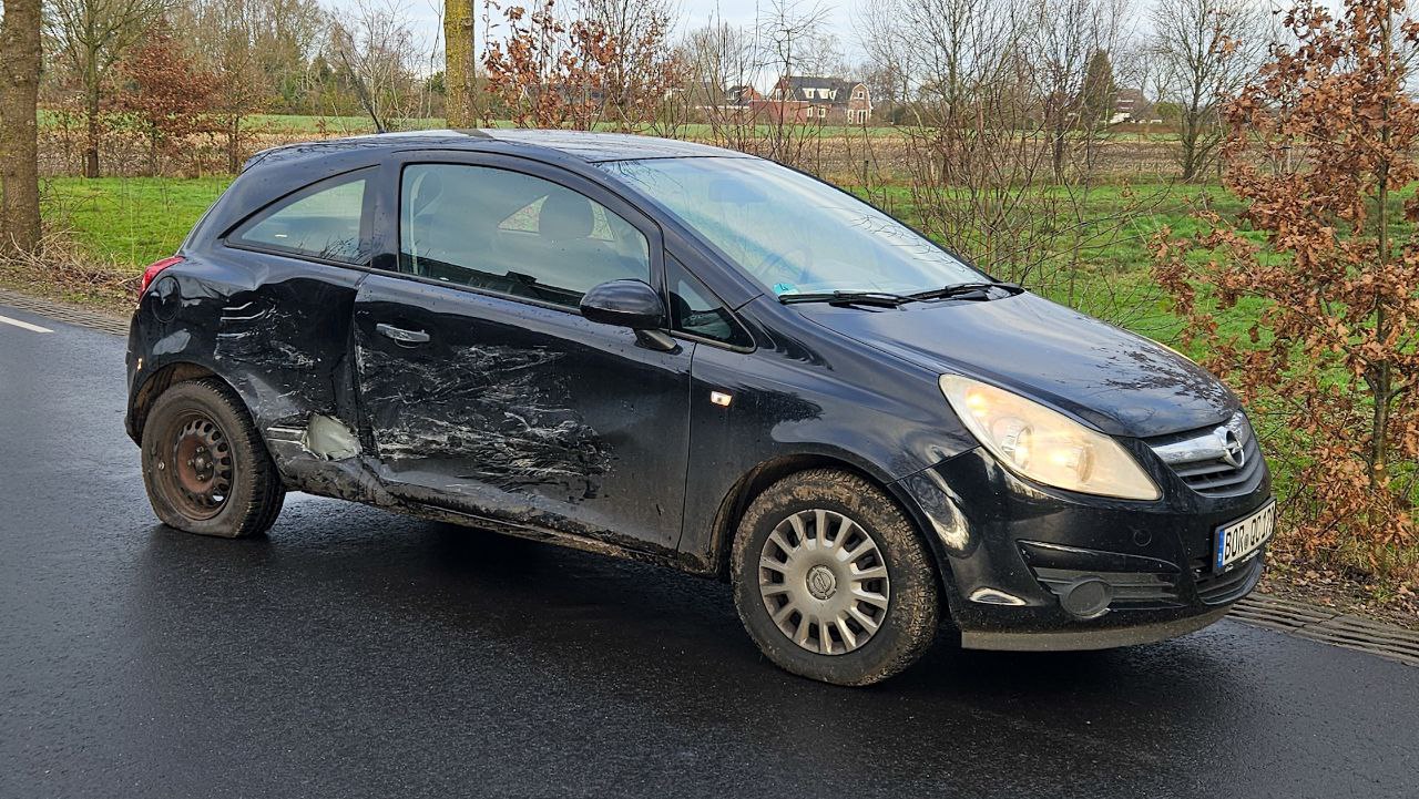 Aanrijding Overdinkel 030125 zwarte auto