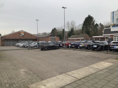 Aldi Oud met parkeerplaatsen Trefhuus 22jan25