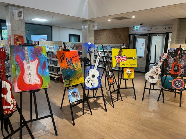 Feestelijk opening expositie kunstwerken Slag om Losser