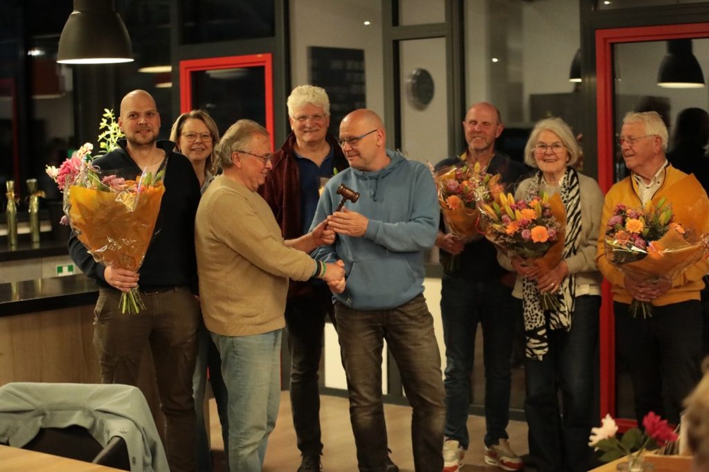 Nieuwe voorzitter IJsclub Losser