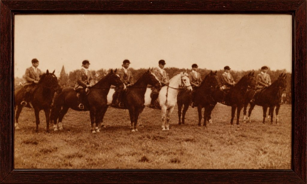 Berg en Dalruiters vieren 80 jaar paardenplezier