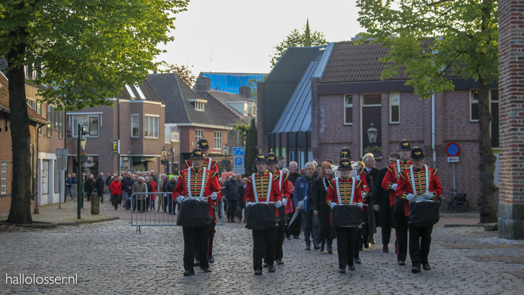 Indrukwekkende dodenherdenking in Losser