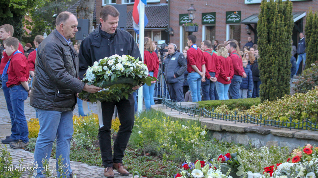 Indrukwekkende dodenherdenking in Losser