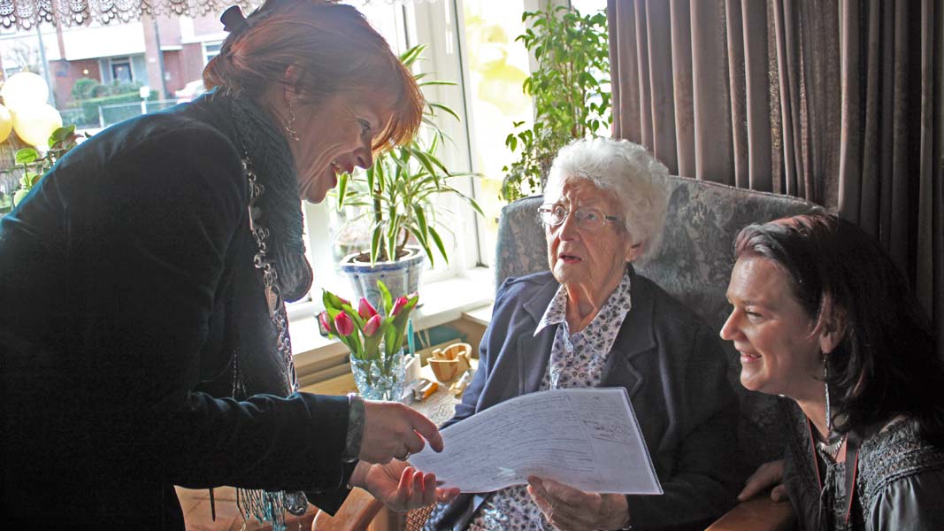 Treintje Bakker uit Overdinkel is 100 geworden