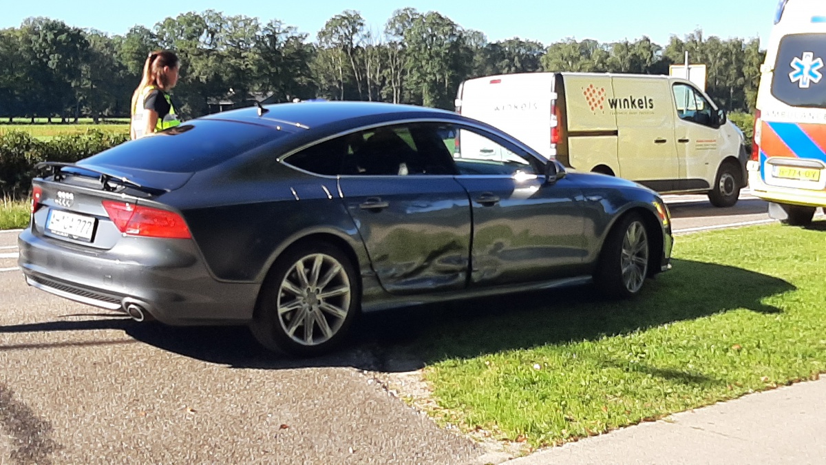 Auto's botsen op beruchte kruising in Glane