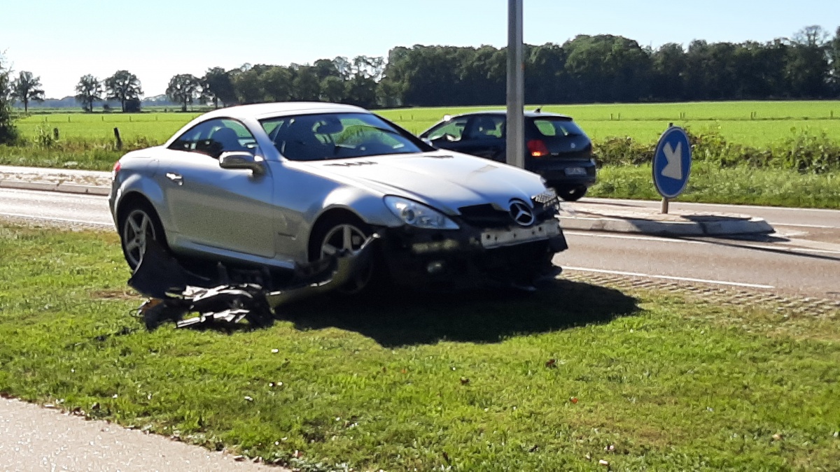 Auto's botsen op beruchte kruising in Glane