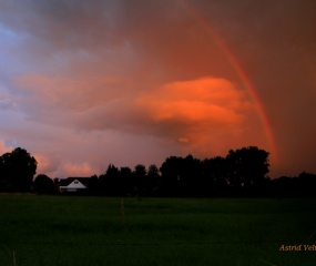 Avondrood boven Losser door Astrid Velthuis