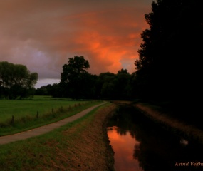 Avondrood boven Losser door Astrid Velthuis