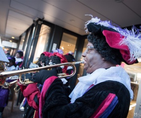 Intocht Sinterklaas door Maurice Perik