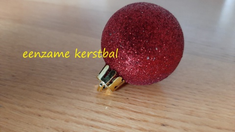 Eenzame kerstbal