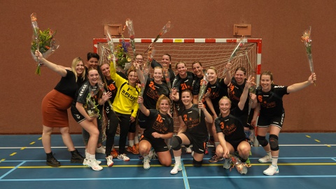 Ook tweede team Combinatie 64 kampioen