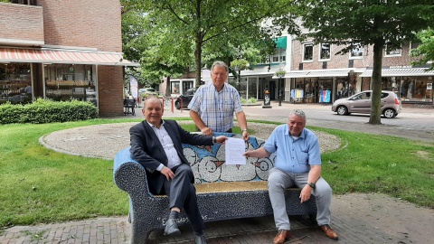 Centrum Management Losser en gemeente ondertekenen nieuwe BIZ