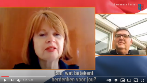 Burgemeester Cia Kroon in gesprek met Ron de Leeuw