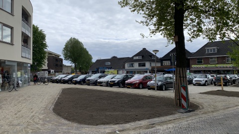 Parkeerplaats Langenkamp weer groter