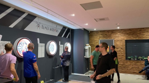 Black Widdows dartstoernooi groot succes