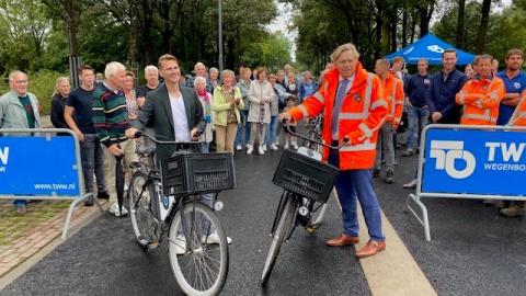 Vernieuwde Enschedesestraat  eindelijk weer open