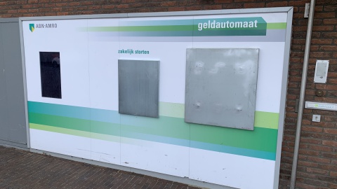 Geldautomaten vervangen door gele Geldmaat