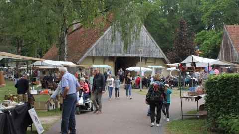 Antiek- en brocantemarkt succes