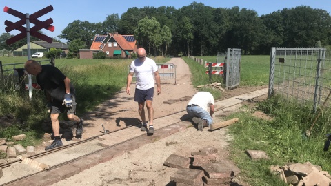 Treintje steenfabriek "De Werklust"rijdt weer