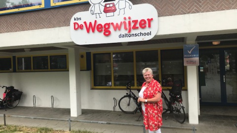 Juf Betsy vertrekt na 42 jaar bij "De Wegwijzer"