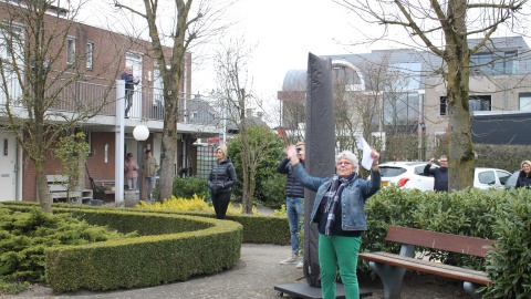 Dôar lig tuss'n Déénkel en Regge ’n laand