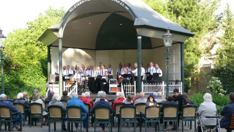 Er klinkt weer muziek in de muziekkoepel Overdinkel!