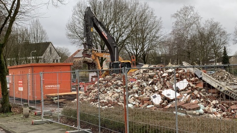 Muziekschool, Muchte en Roezemoes met de grond gelijk