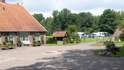 Eigenaar natuurcamping De Kunne in De Lutte mag deel van camping verkopen