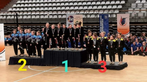 Jeugdteam van Revenge 3e plaats bij NK baton twirl