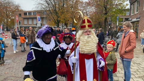 Groots onthaal Sinterklaas in Losser