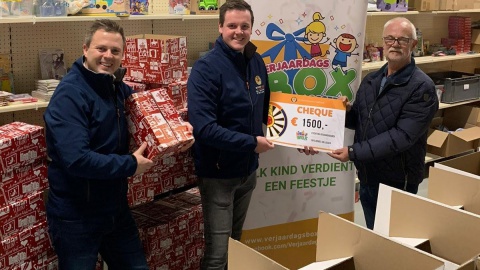 Verjaardagsbox Losser gedoneerd door Tafelronde 186