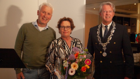 Gouden gemeentespeld voor Ellen Visschedijk-ten Veldhuis