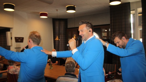 Groot feest in de Vicaryzaal van Maartens-stede