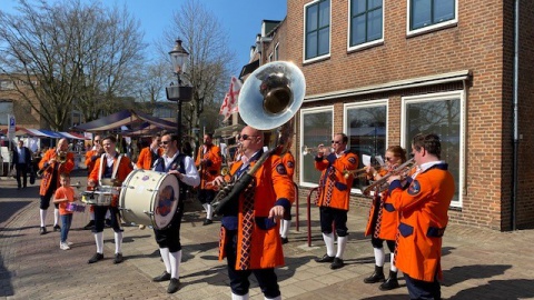 Zonovergoten Boerenmarkt weer gezellig druk