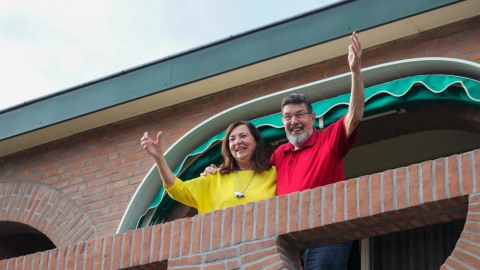 Corona strooit roet in feestje