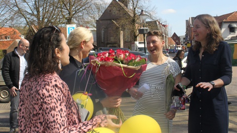 Feestelijke dag voor Brigitte Loos en Chantal Veldhuis